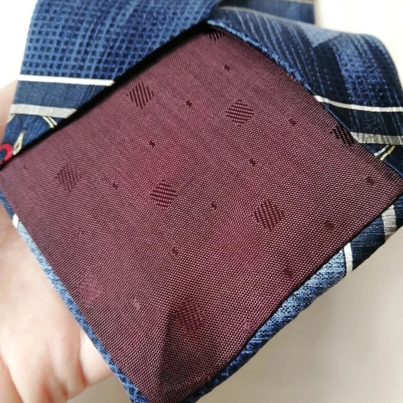 Vintage 80s Oscar de la Renta 100% Silk Blue Ombre and Red Patterned Tie - Picture 9 of 14